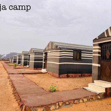 Hotel Raja Camp Wadi Rum Esterno foto
